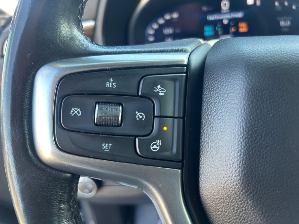 Used Car 2022 Chevrolet Suburban  Premier For Sale Under $35,000 In Floresville, Texas