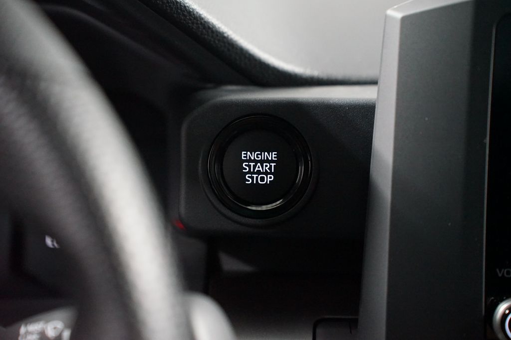 Thumbnail: 2025 Toyota Tacoma - 18