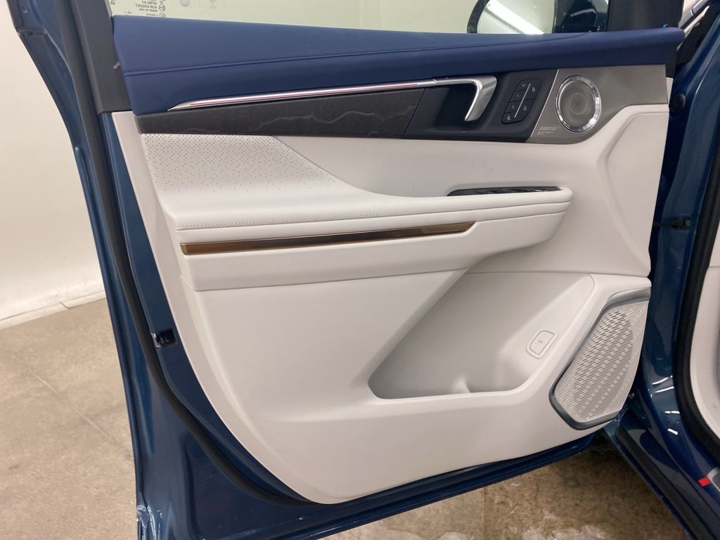 2025 Buick Enclave Avenir photo