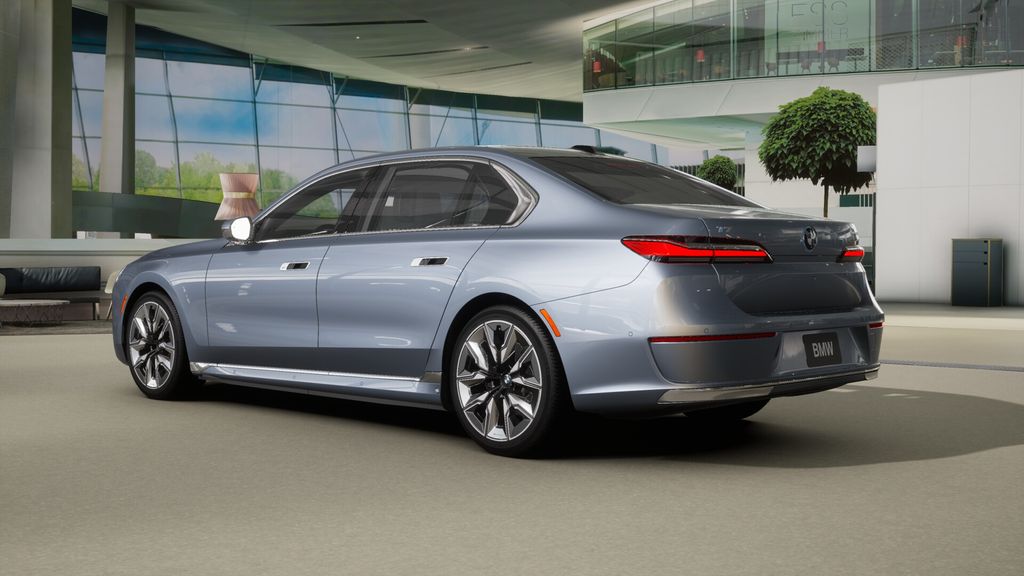 Thumbnail: 2026 BMW i7 - 24