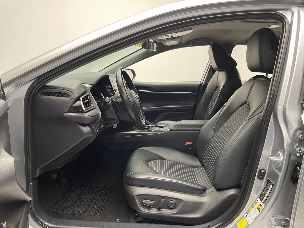 2022 Toyota Camry SE 12