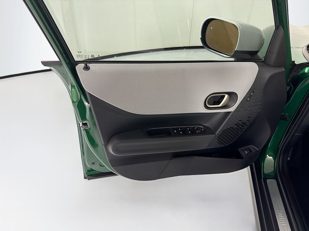 Thumbnail: 2026 MINI Cooper - 24