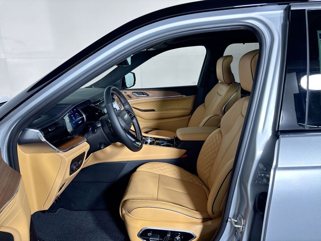 2026 Jeep Grand Cherokee Summit