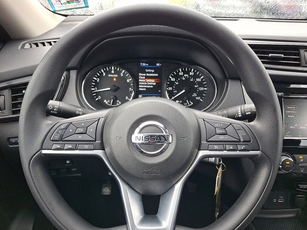 Thumbnail: 2019 Nissan Rogue - 18