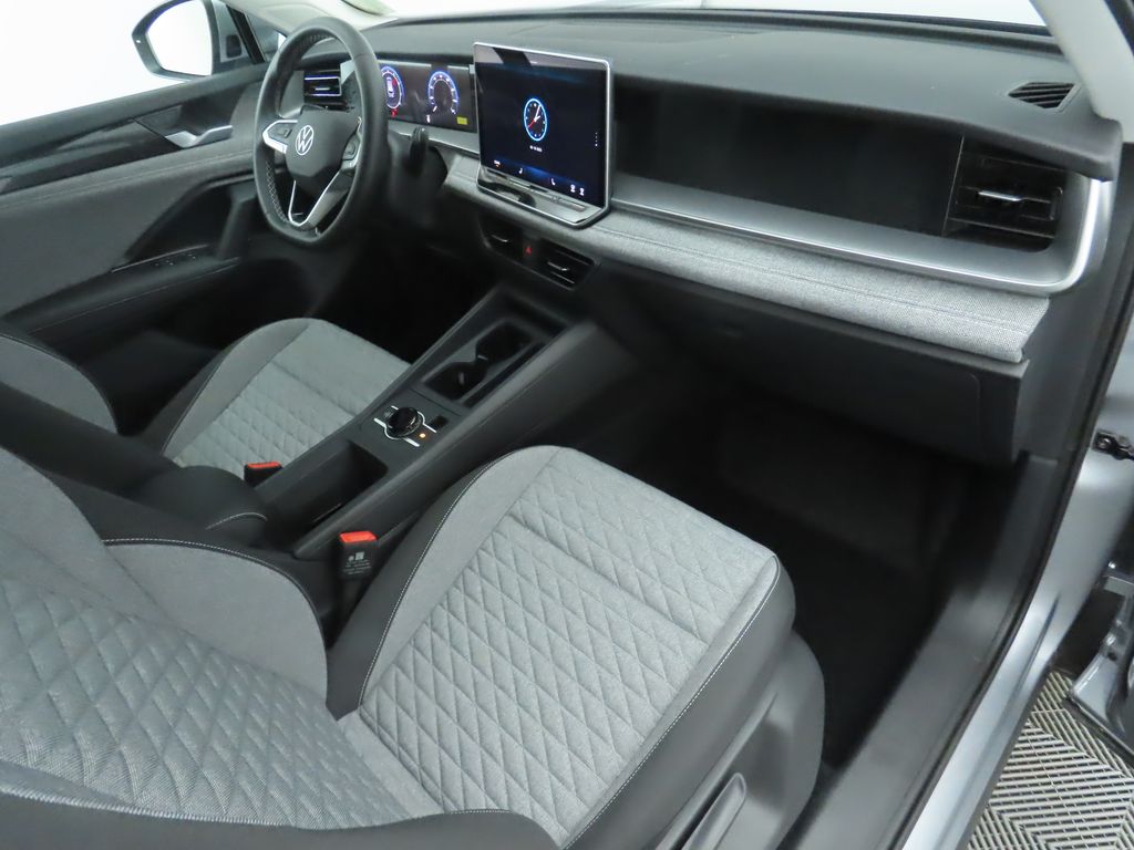 2025 Volkswagen Tiguan 2.0T 18