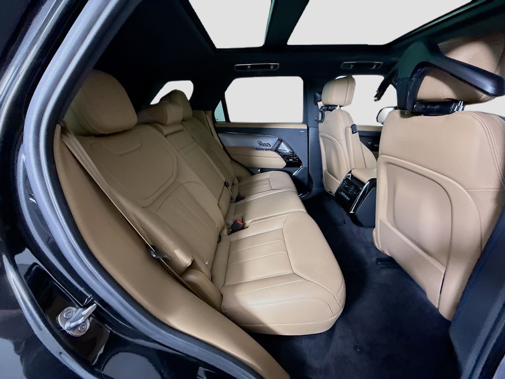 Thumbnail: 2026 Land Rover Range Rover Sport - 24