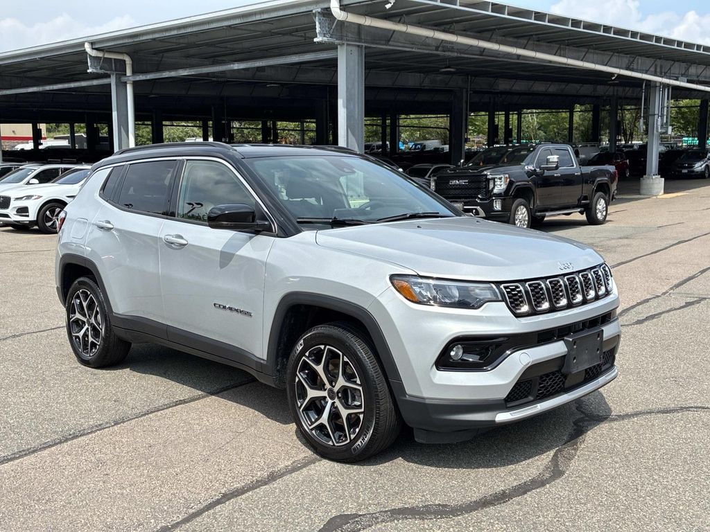 Silver Zynith Metallic Clearcoat 2025 Jeep Compass SUV / Crossover Four-Wheel Drive 8-Speed Automatic