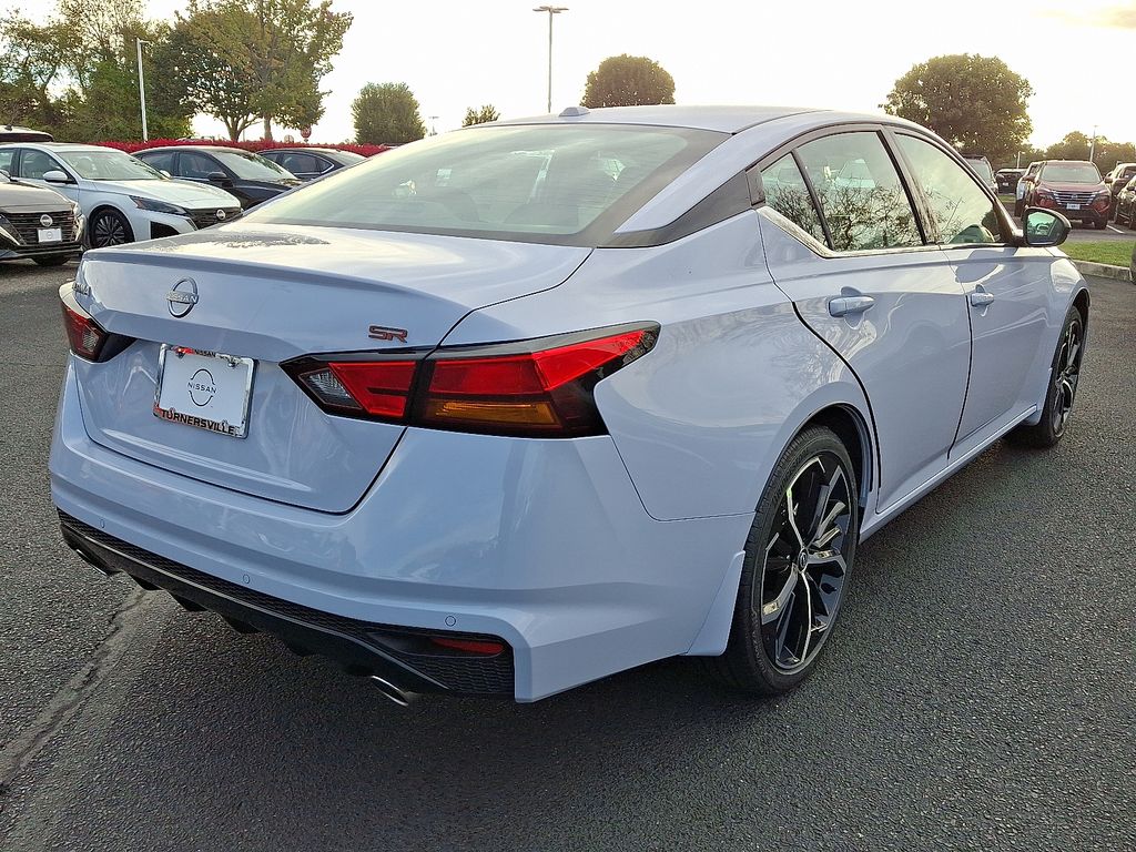 Thumbnail: 2025 Nissan Altima - 4