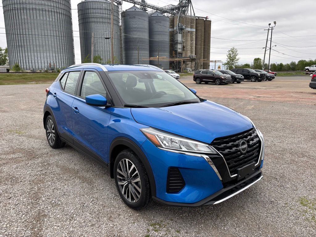 2024 Nissan Kicks 1.6 SV's photo