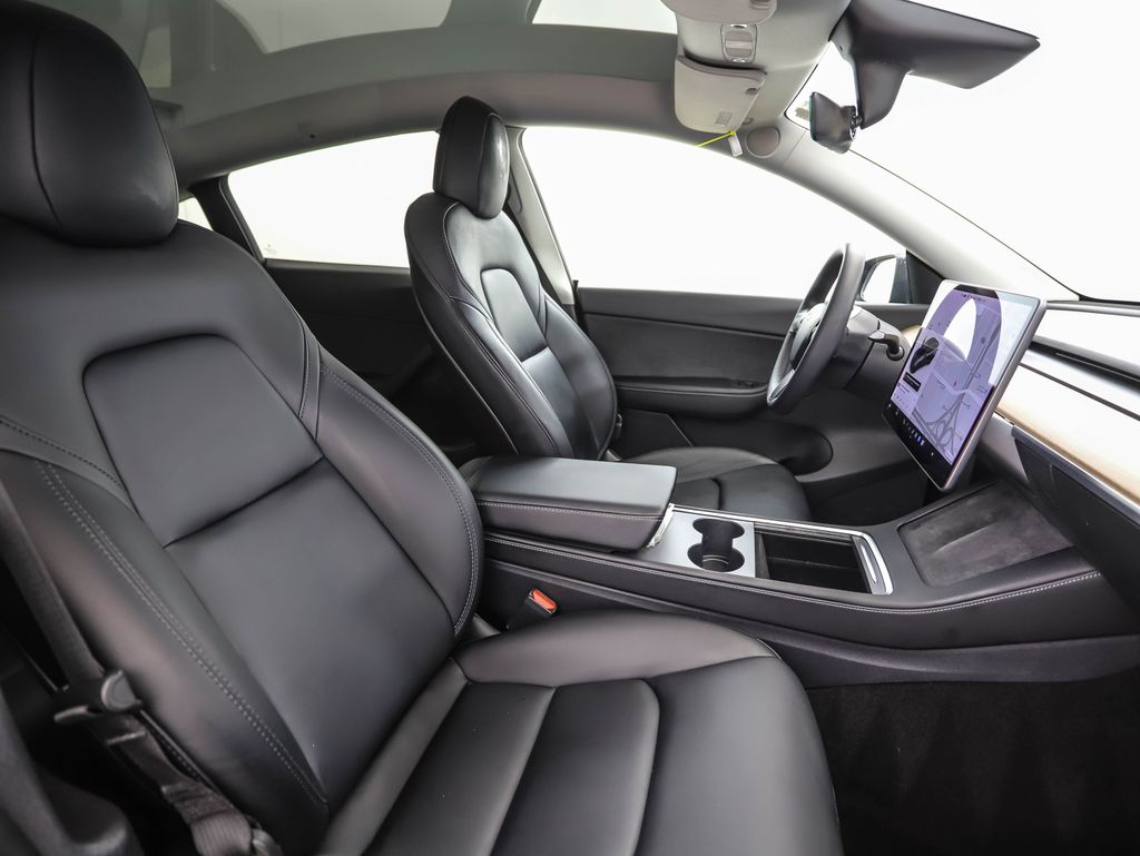 Thumbnail: 2021 Tesla Model Y - 29