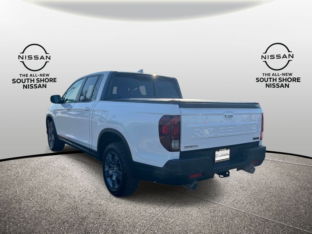 View vehicle photo 6