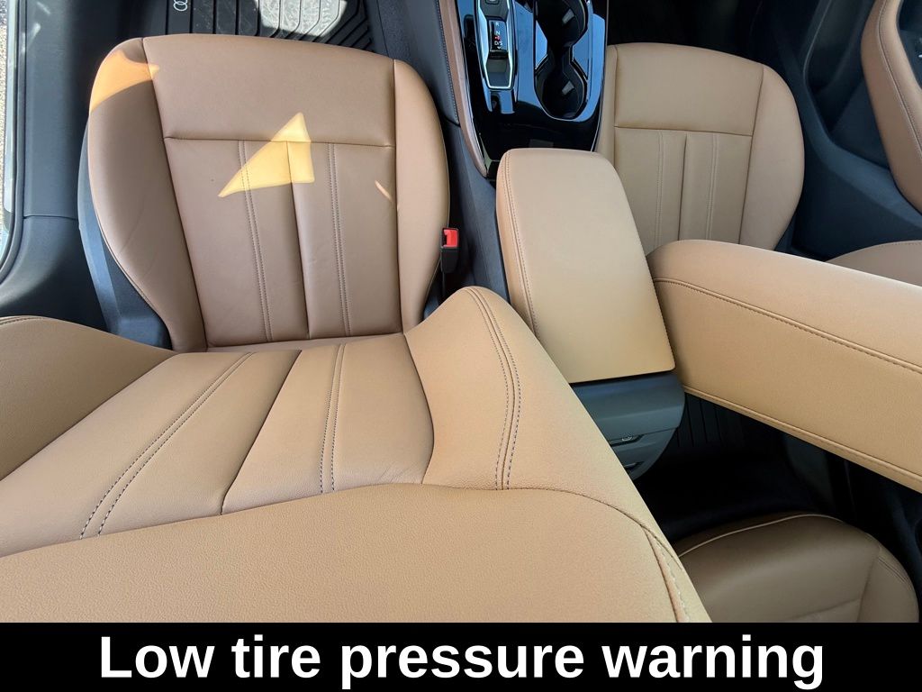 New 2025 White Audi 2.0T Premium image 17