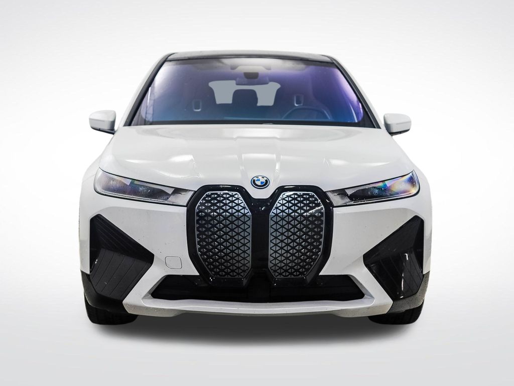 Thumbnail: 2024 BMW iX - 8