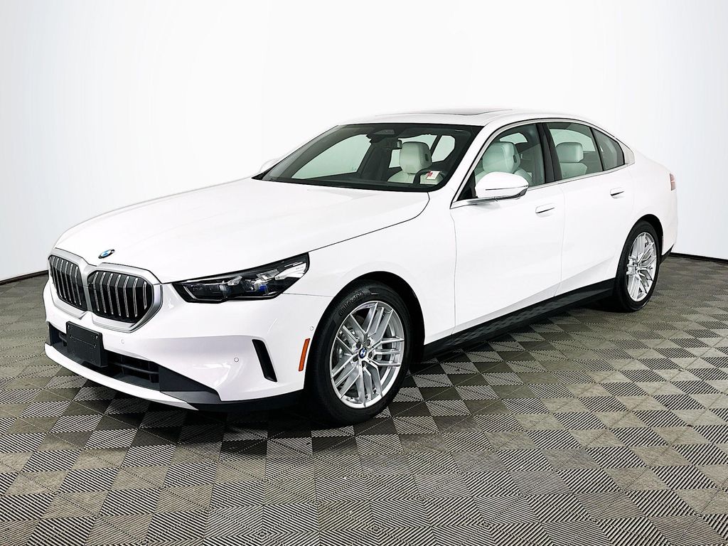 Alpine White 2024 BMW 5 Series Sedan All-Wheel Drive 8-Speed Automatic
