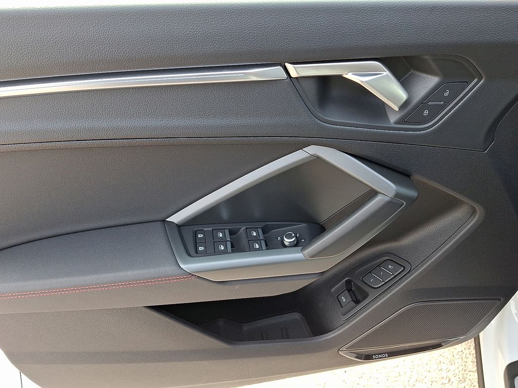 Thumbnail: 2025 Audi Q3 - 13