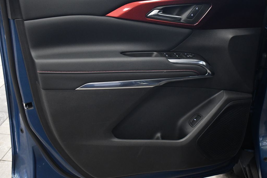 Thumbnail: 2025 Chevrolet Traverse - 14