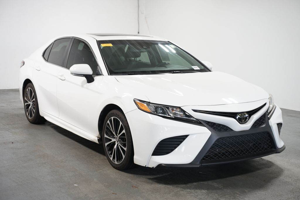 Thumbnail: 2018 Toyota Camry - 3