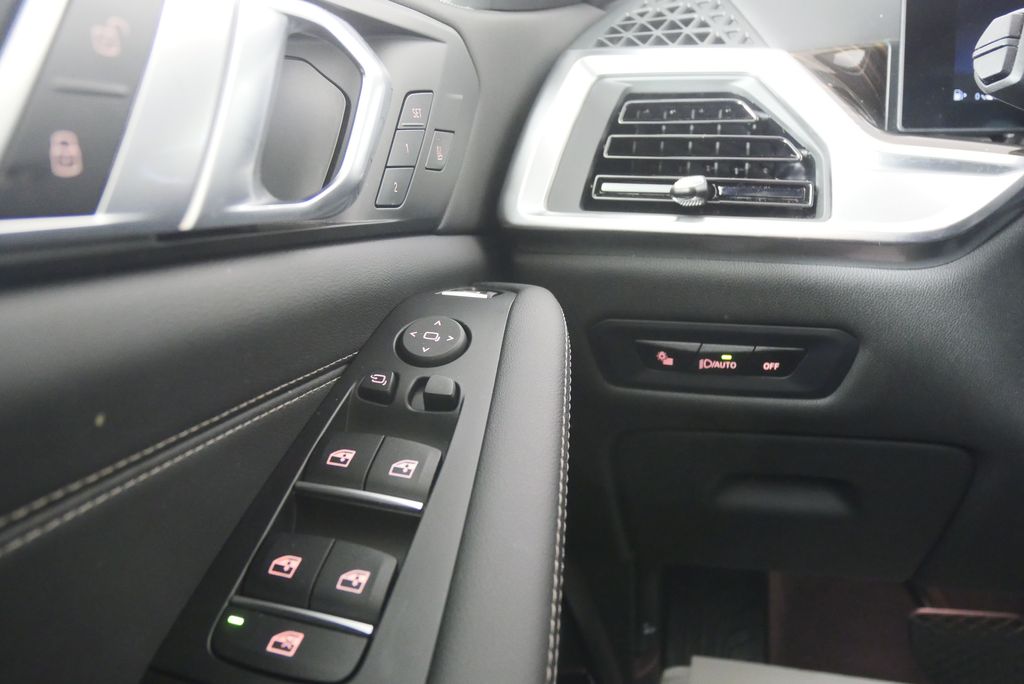 Thumbnail: 2026 BMW X5 - 21