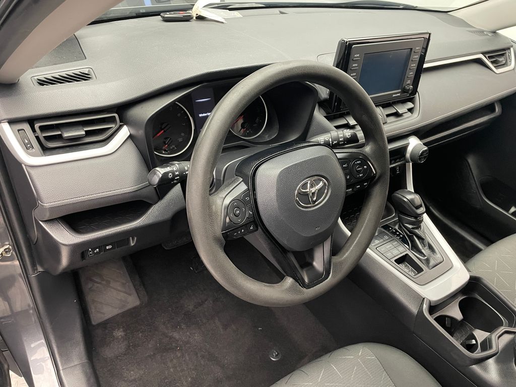 2021 Toyota RAV4 XLE 11