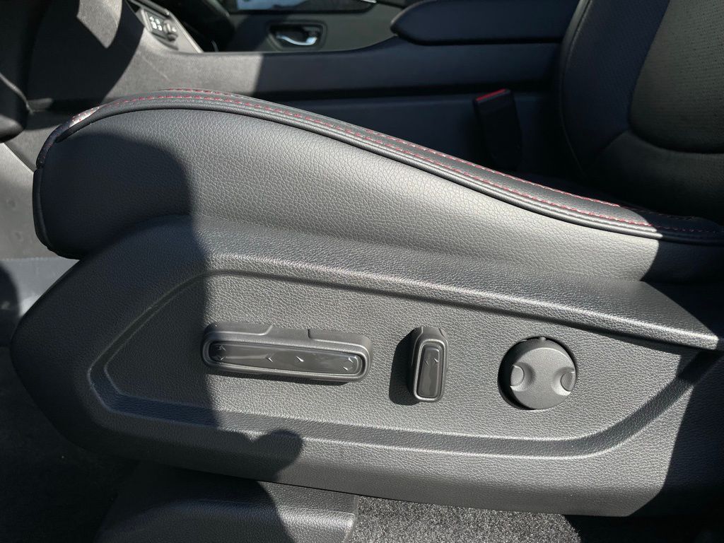 2025 Honda Pilot Black Edition 25
