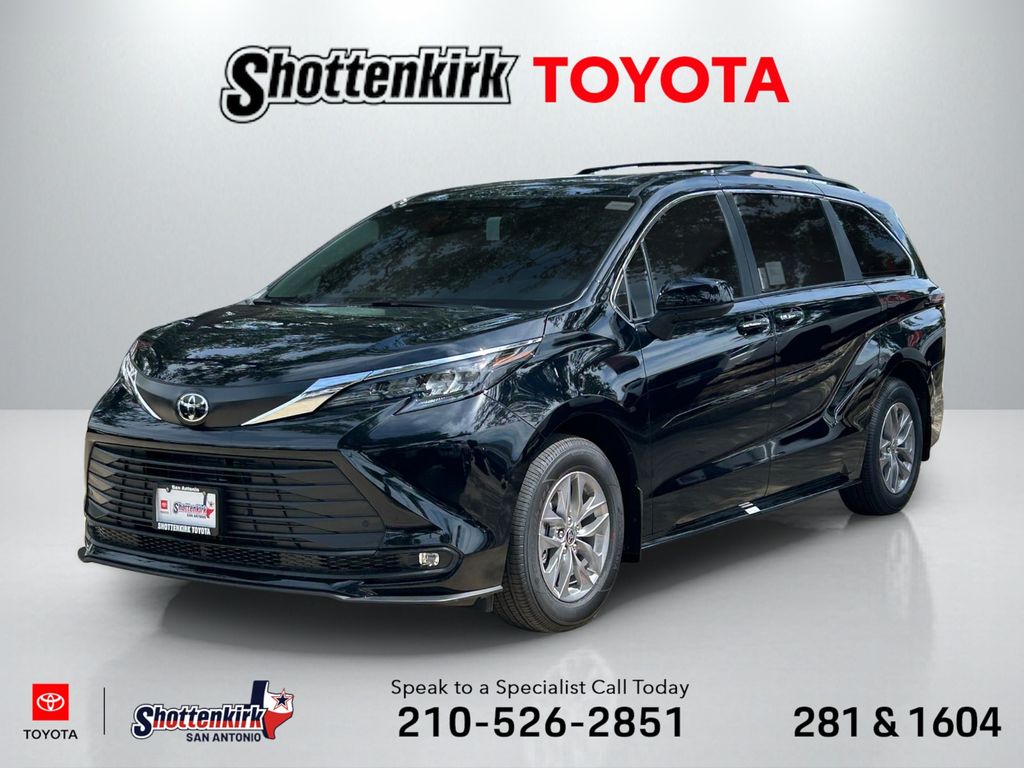 2026 Toyota Sienna XLE 8-Passenger Hybrid FWD's photo