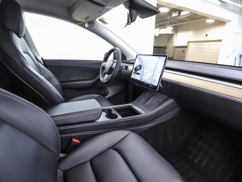 Thumbnail: 2021 Tesla Model Y - 28