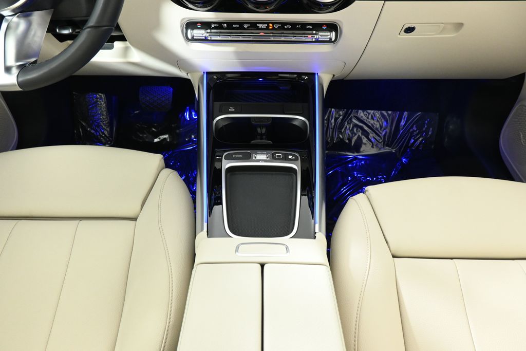 Thumbnail: 2025 Mercedes-Benz GLA - 25