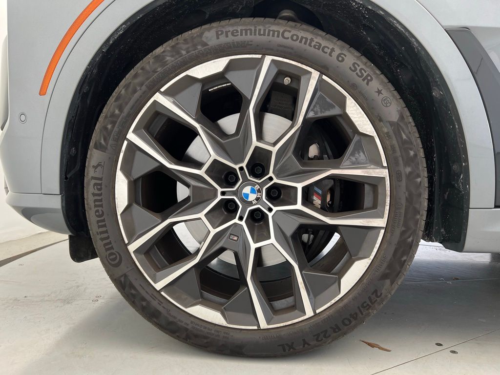 Thumbnail: 2023 BMW X7 - 25