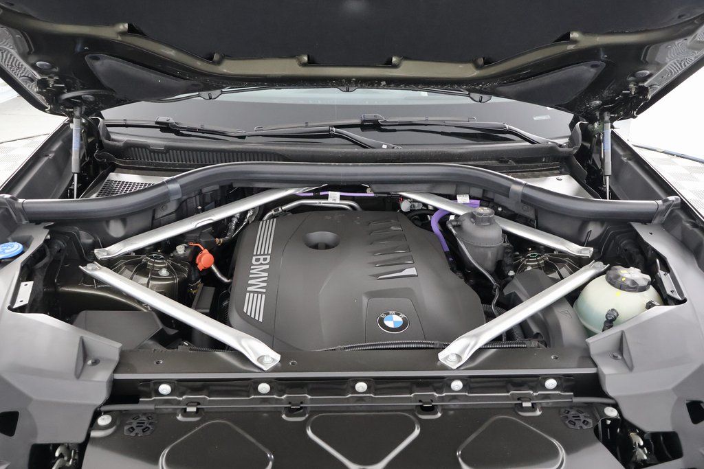 Thumbnail: 2026 BMW X5 - 9