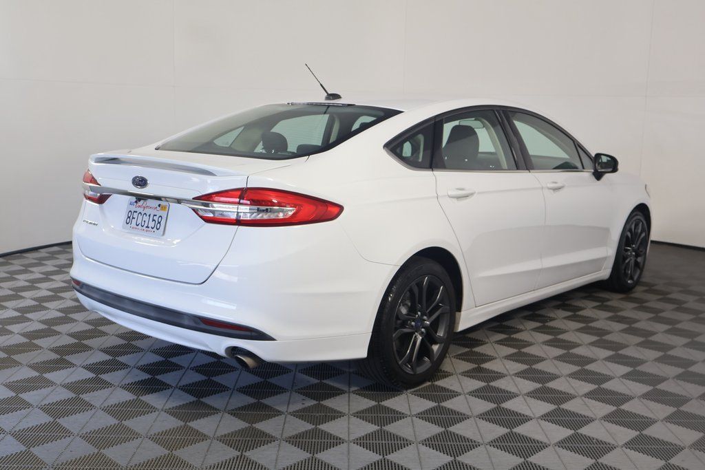 Thumbnail: 2018 Ford Fusion - 4