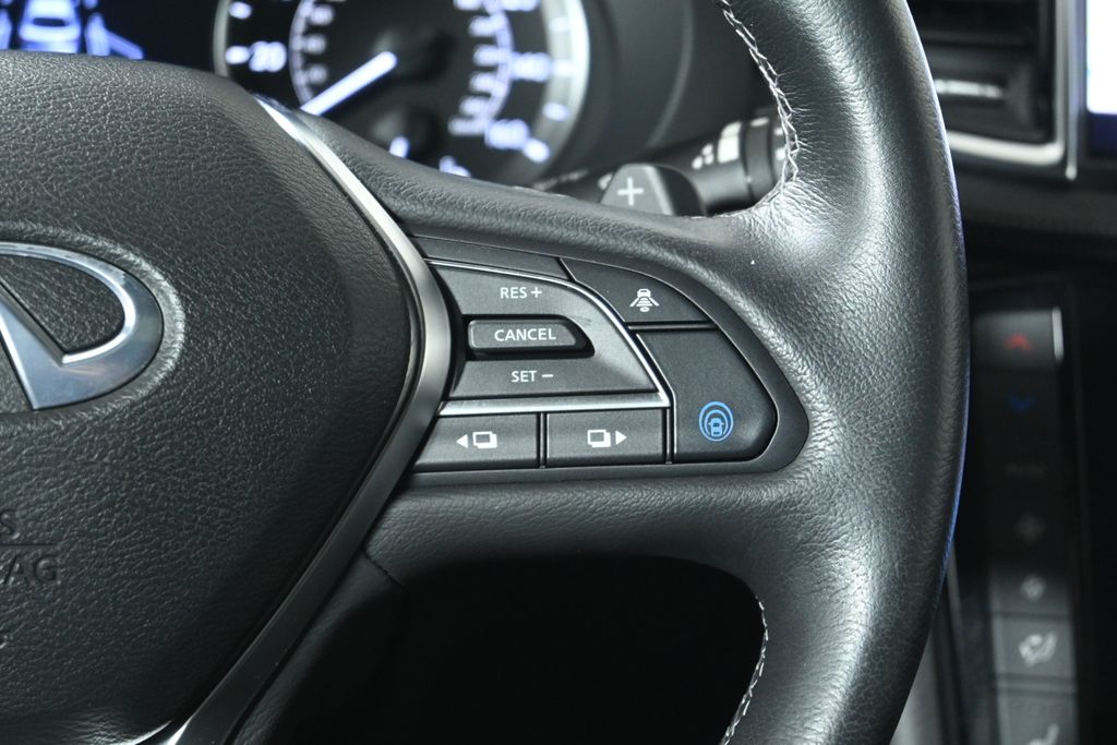 2022 INFINITI QX55 Essential 15
