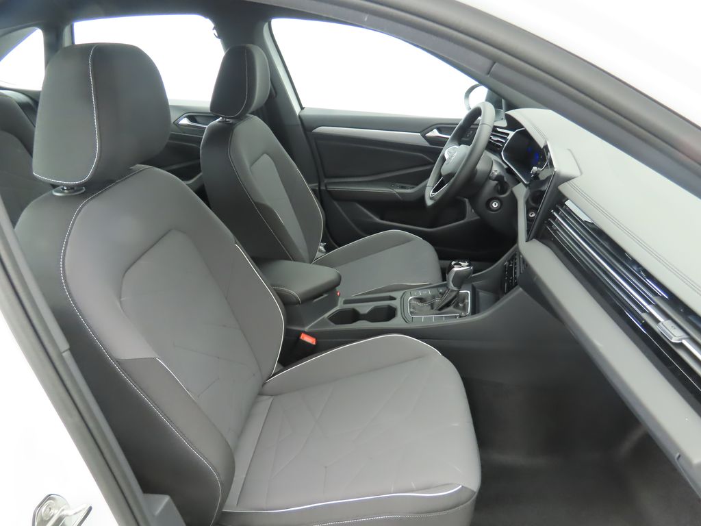 Thumbnail: 2025 Volkswagen Jetta - 20