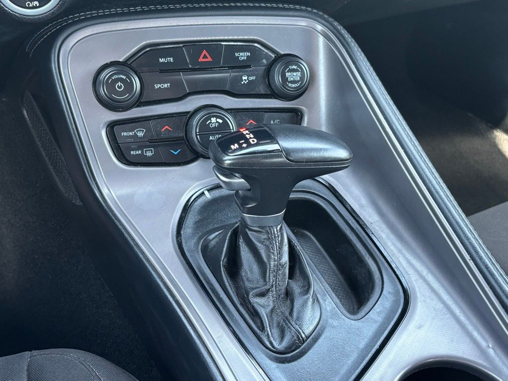 2023 Dodge Challenger SXT photo