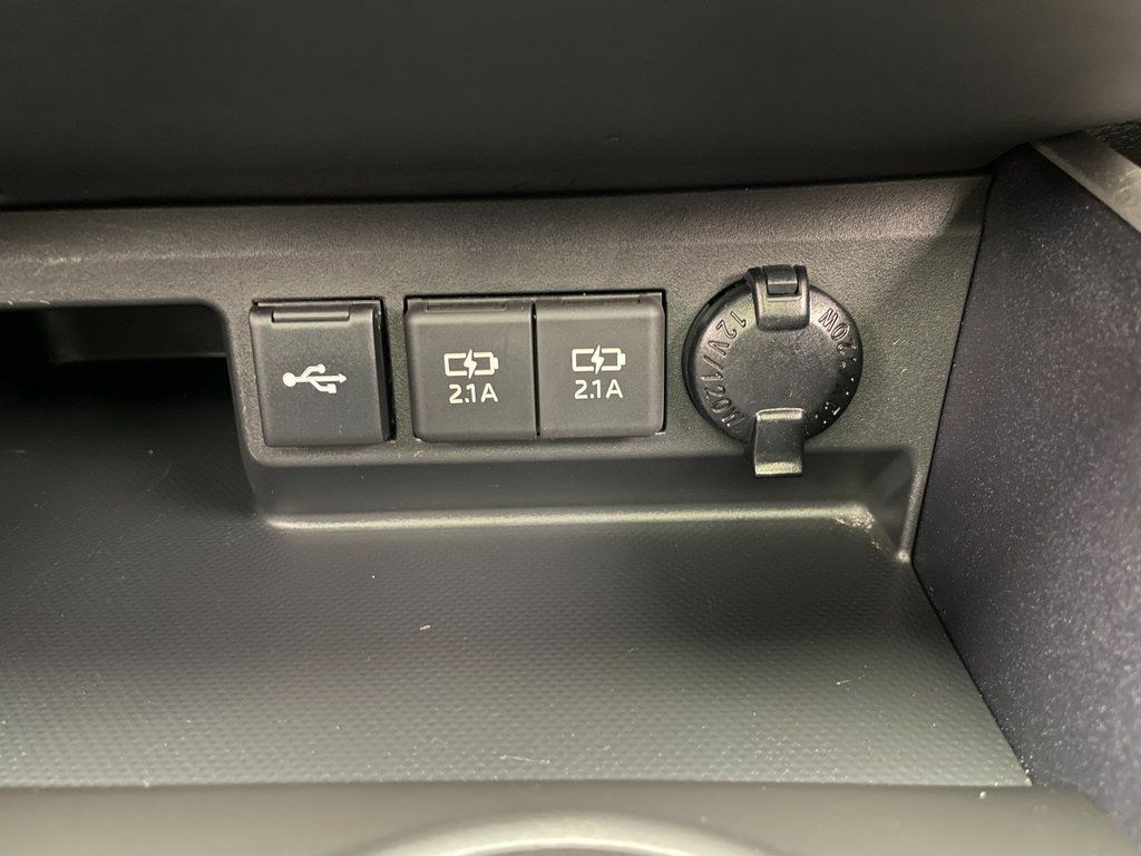 Thumbnail: 2021 Toyota Highlander - 28