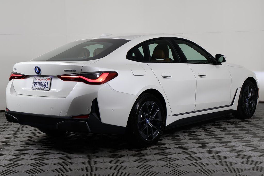 Thumbnail: 2023 BMW i4 - 4