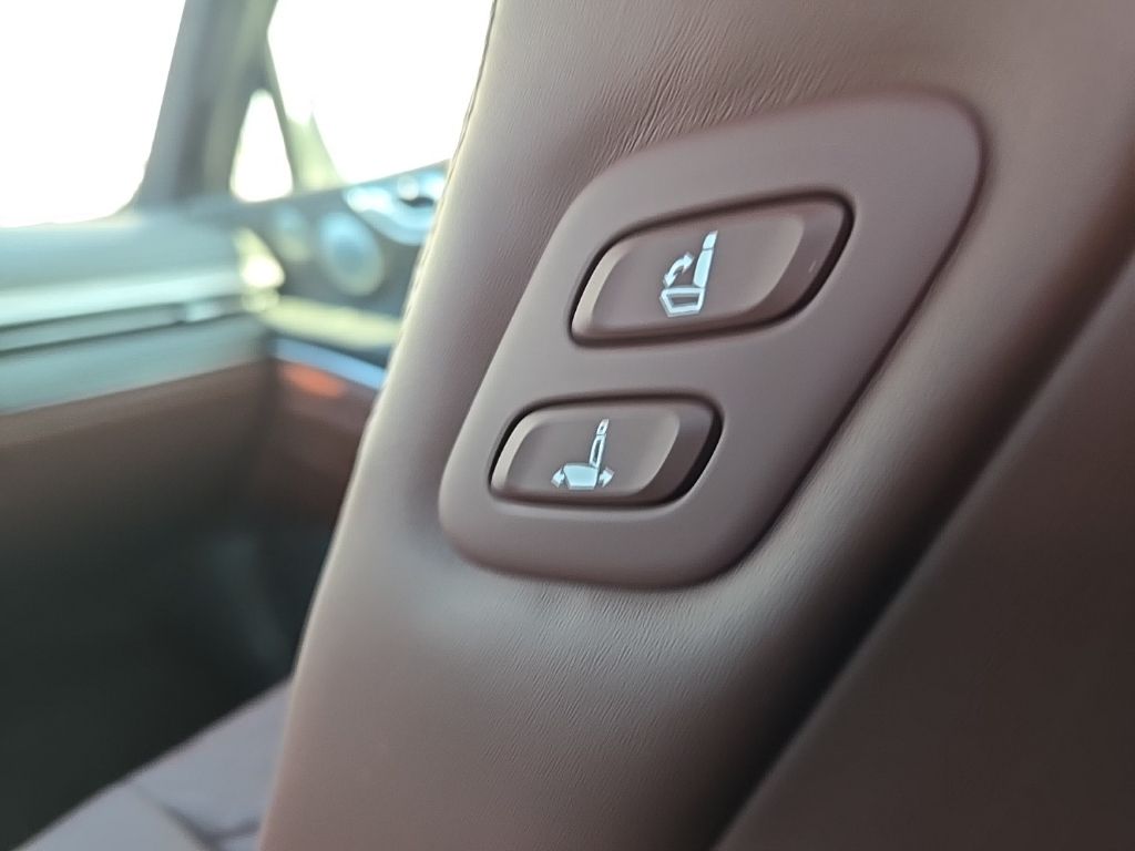 Thumbnail: 2025 Genesis GV80 - 30