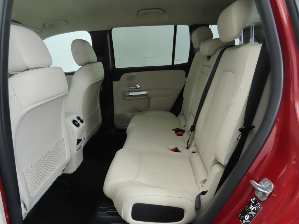 2025 Mercedes-Benz GLB 250 22