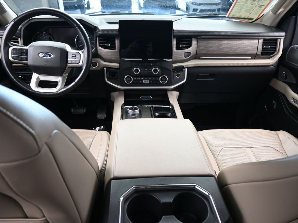 Used 2023 Silver Metallic Ford Limited image 43