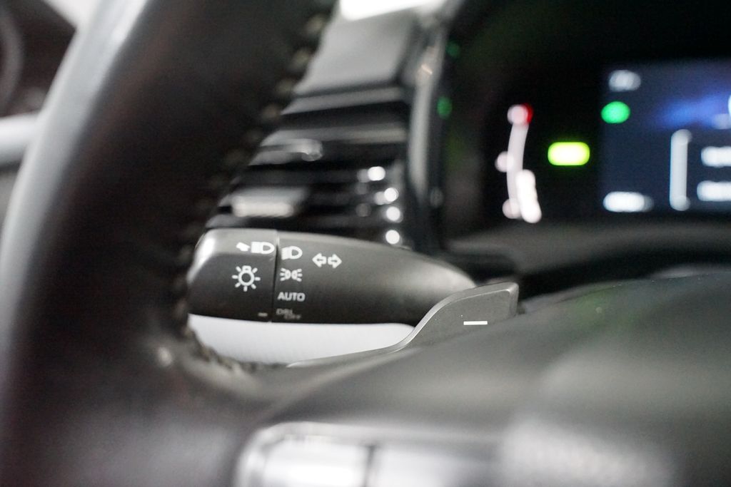 Thumbnail: 2025 Toyota Camry - 21