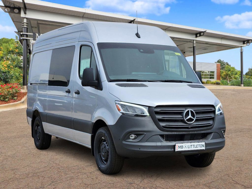 2024 Mercedes-Benz Sprinter 2500 Cargo 144 WB 2