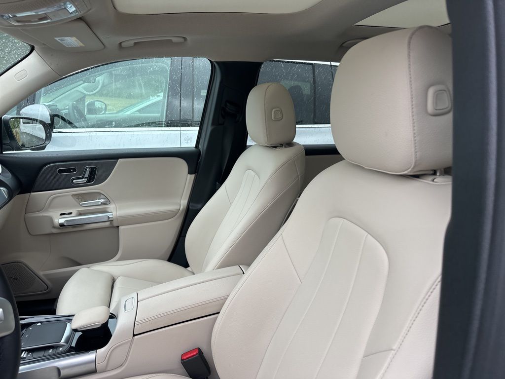 2021 Mountain Grey Metallic Mercedes-Benz GLB GLB 250 AWD SUV