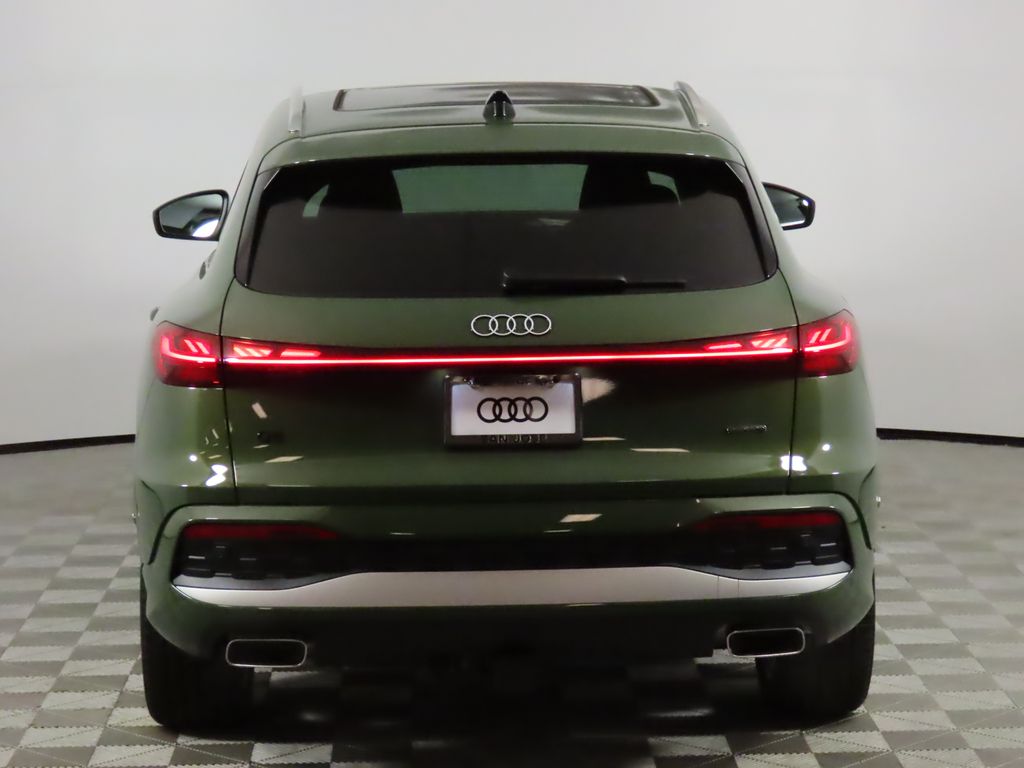 Thumbnail: 2025 Audi Q5 - 4