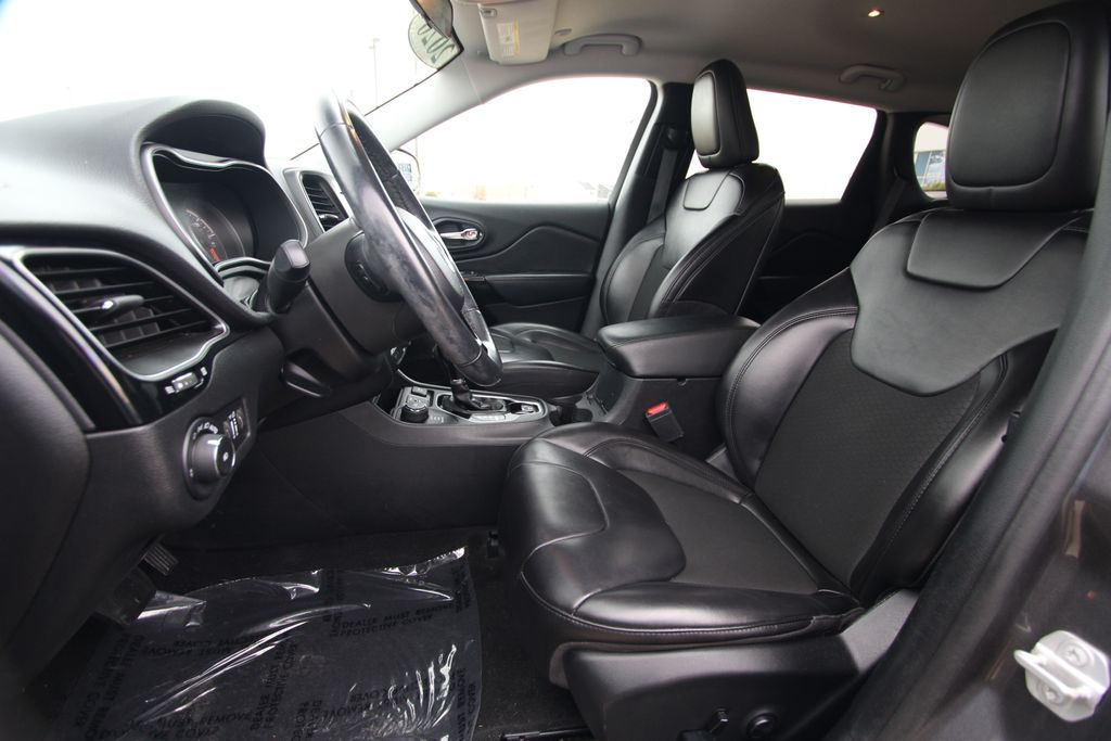 Used 2020 Jeep Cherokee SUV