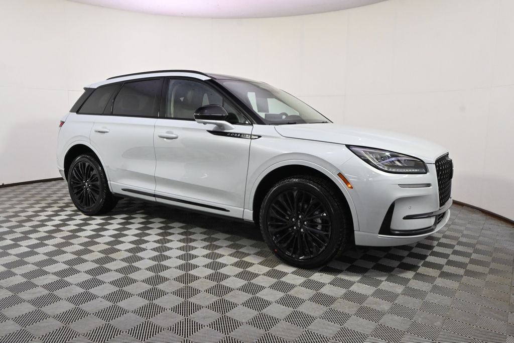 New 2026 White Lincoln Premiere image 8