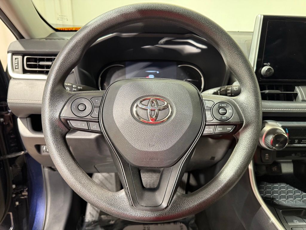 Thumbnail: 2025 Toyota RAV4 - 22