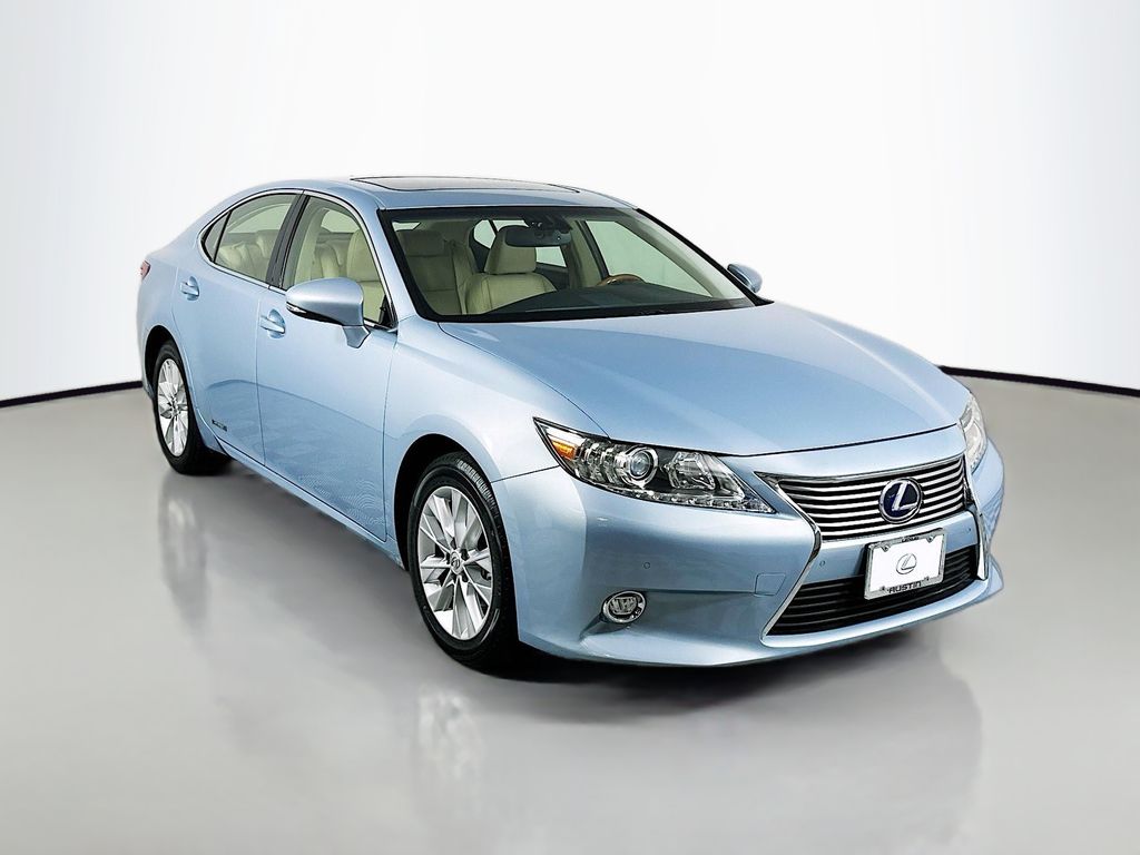 Thumbnail: 2014 Lexus ES - 3