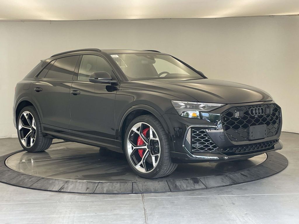 2026 Audi RS Q8 performance 4.0T - 8