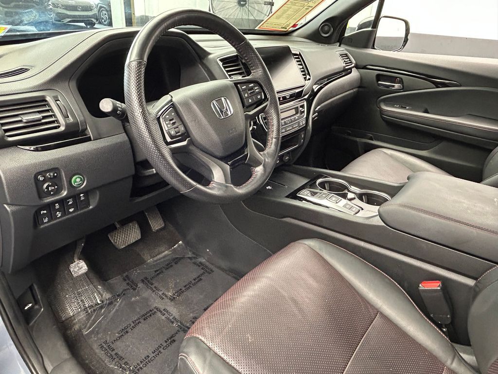 Used 2024 Gray Pearl Honda Black Edition image 19