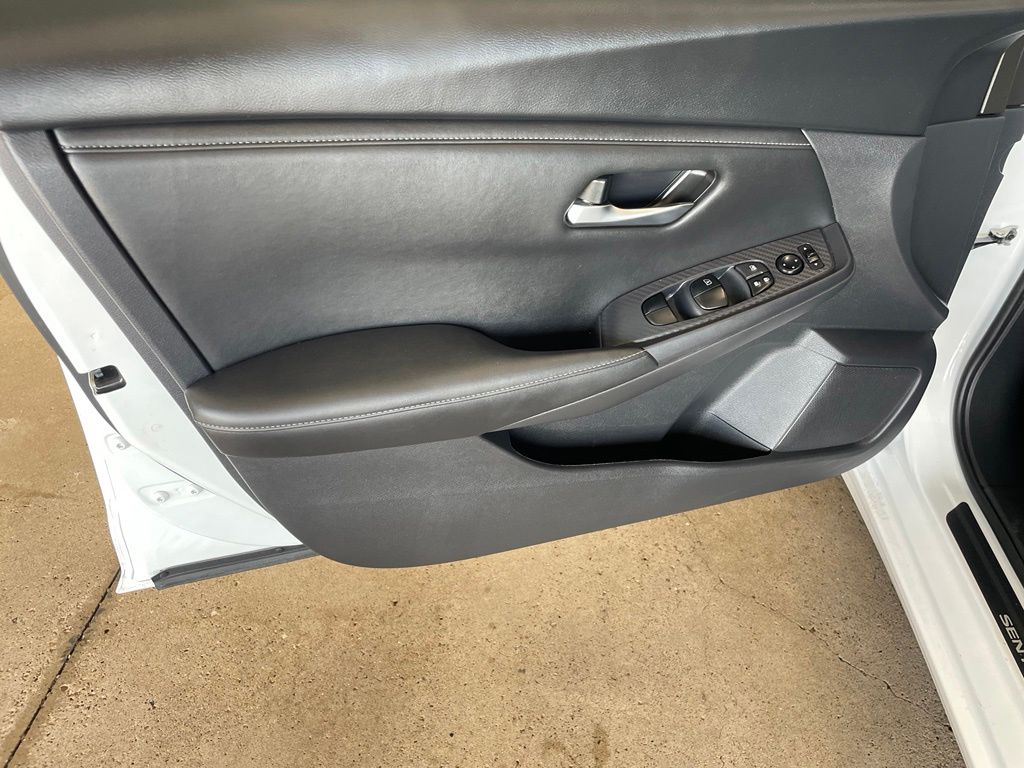 Used 2024 White Nissan SV image 9