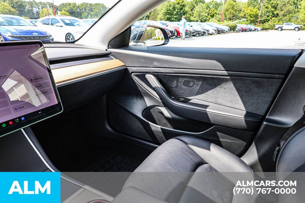 Used 2020 Black Tesla Standard image 37